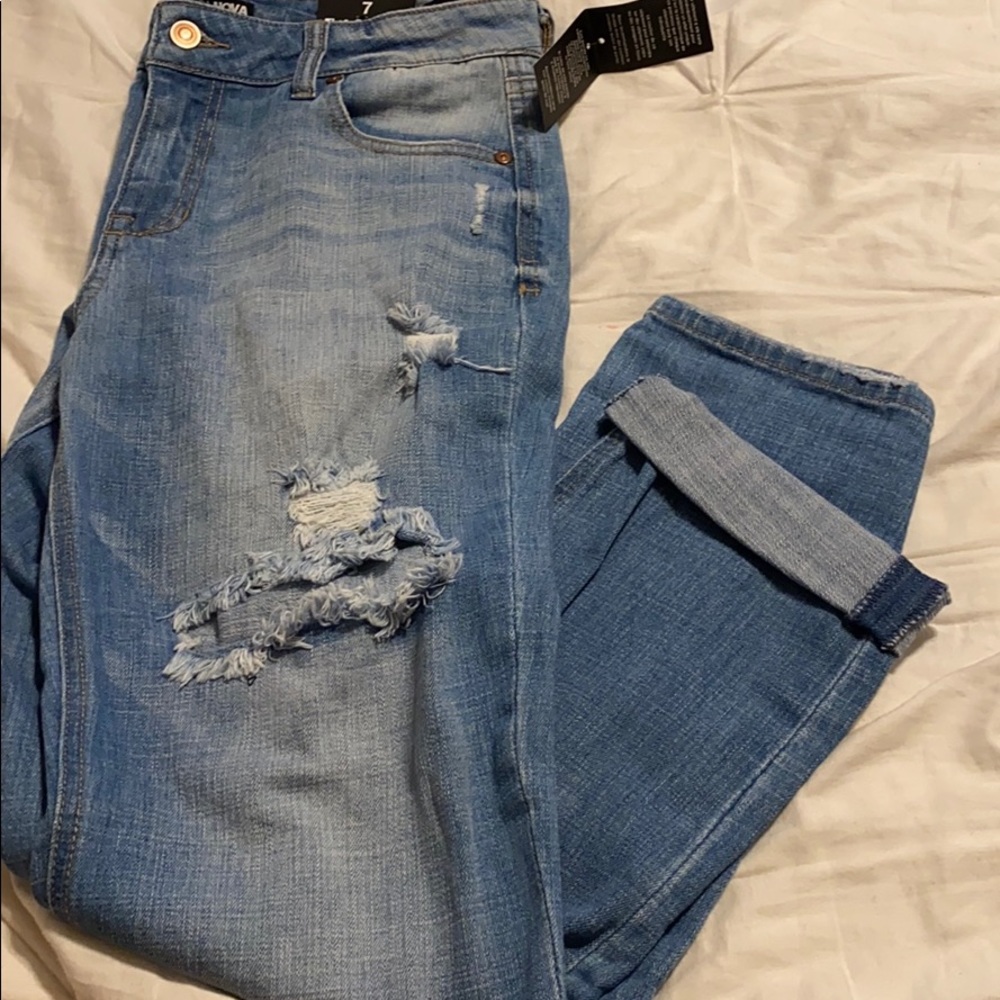FASHION NOVA JEANS